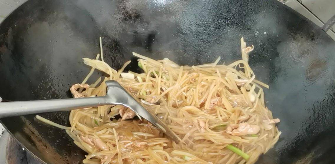 加入适量|家常早餐卷饼,不揉面不擀面,营养美味吃法多,做法还简单