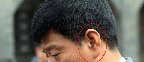 双耳失聪后的连奕名逆袭成实力派演员为娶娇妻抛弃糟糠