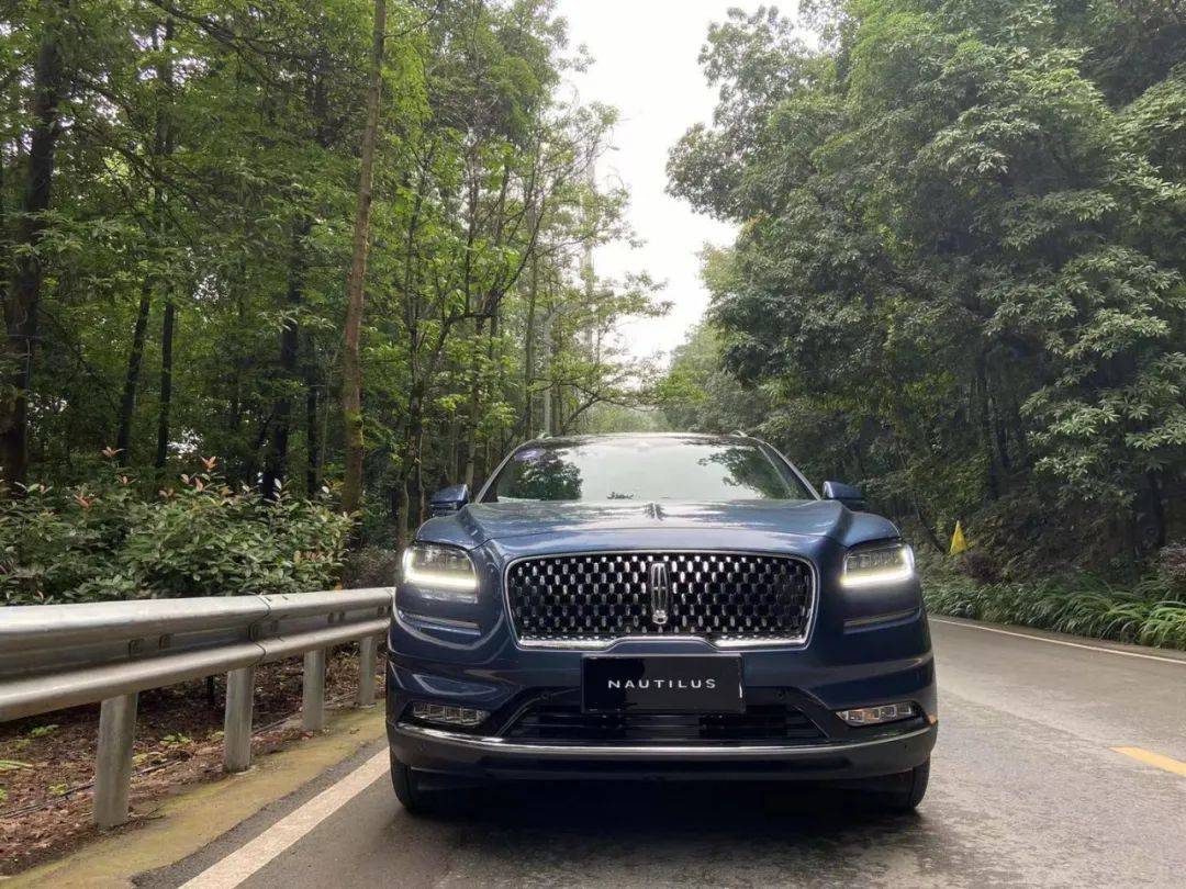 30万左右预算，就买这3款SUV，牌子好还带四驱，跑长途都不累_搜狐网