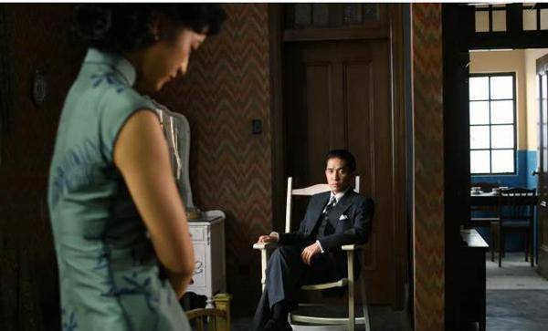 电影|《色戒》用色的外衣来表达情在这场爱情博弈中没有胜者