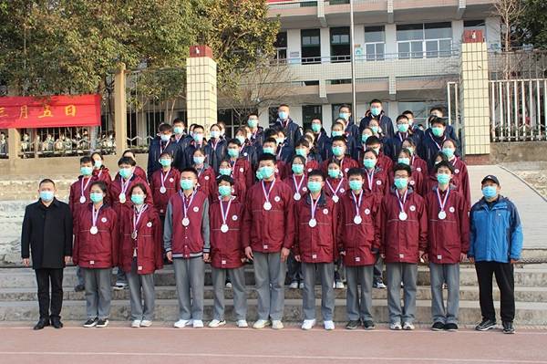 一份耕耘一份收获徐州市第三十六中学升旗仪式颁奖活动