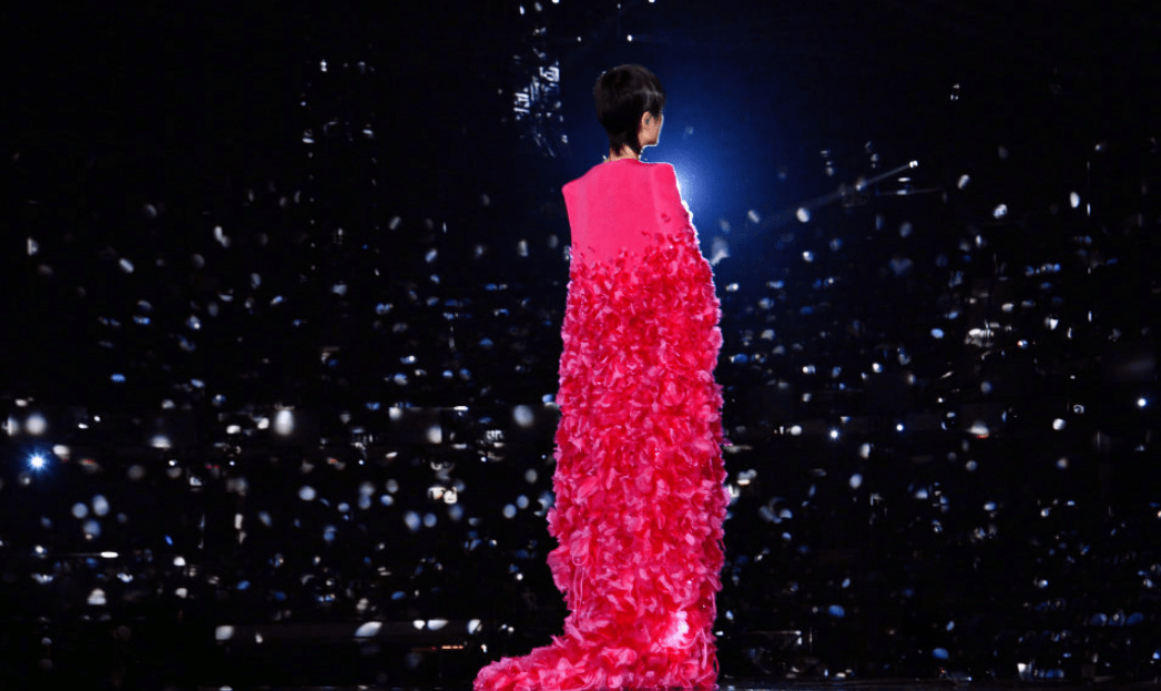 新造型 李宇春生日快乐，月光与祝福，如约而至