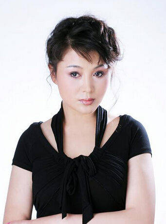 演员于小慧:两段失败的感情让她苦不堪言,儿子成为她唯一的依靠_秦风