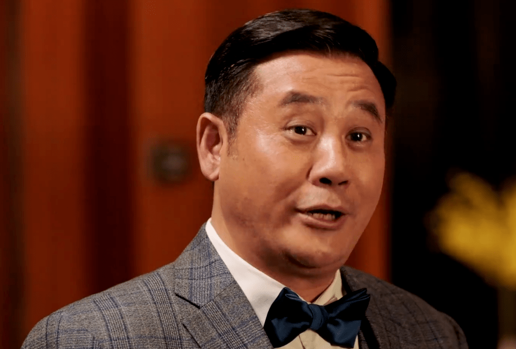 比如凭借《巾帼枭雄之义海豪情》在内地名气大增的麦长青.