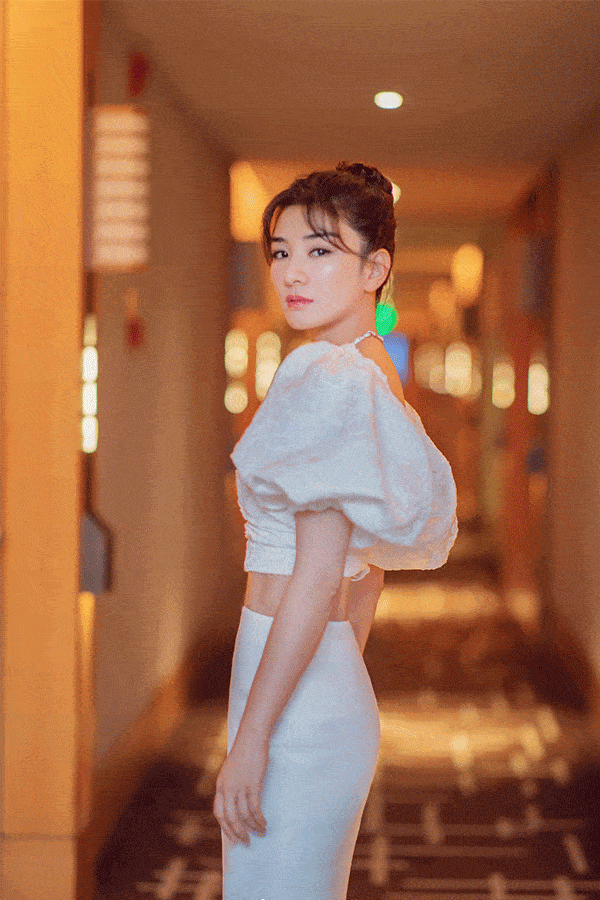 黄奕_王媛_身体