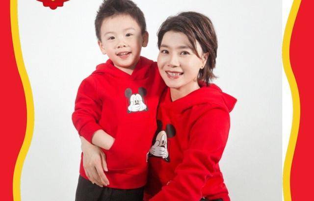 原创39岁莫慧兰近况人大毕业成为主持人嫁赛车手富豪老公很幸福