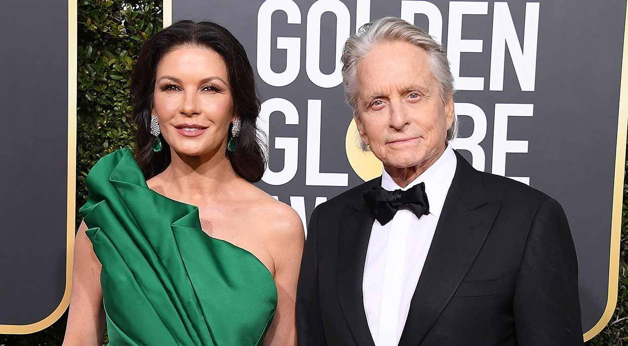 凯瑟琳50岁凯瑟琳.泽塔琼斯颜值崩坏?被嘲毁容像70,整容范本美人迟暮