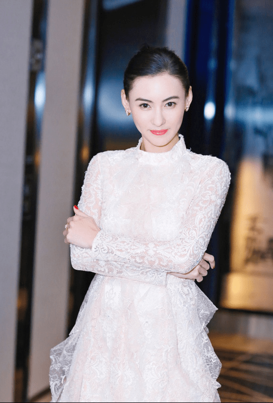 消息资讯女人有这4个特征，通常比实际年龄更显年轻，快来看看你有吗