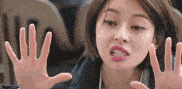 刚迈|搞笑GIF趣图:你们到底是谁先锁的谁?