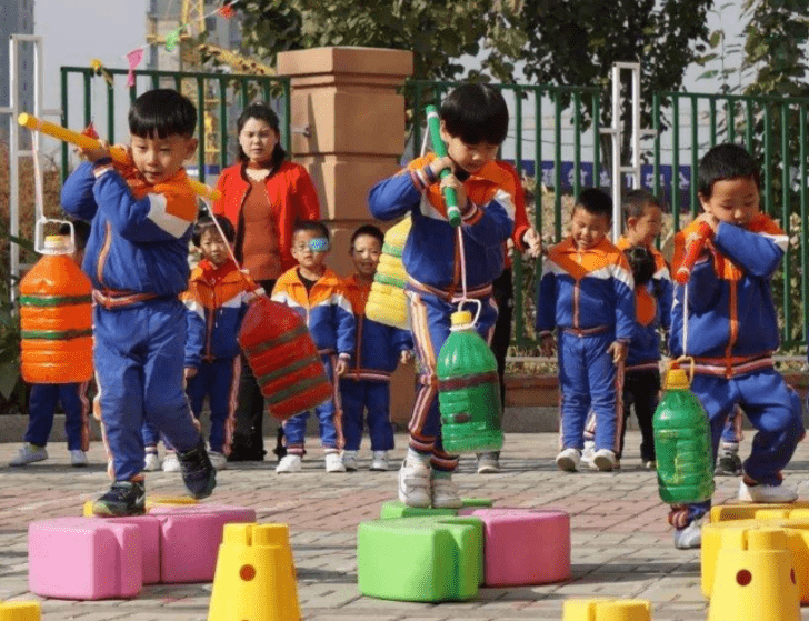 能力|上小学二年级才发现，公立和私立幼儿园的差距，家长别不以为然