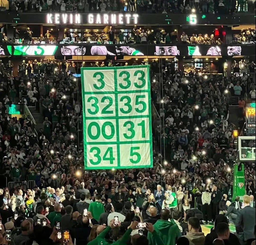 波士顿河岸再也没有5号战袍凯尔特人为加内特举行了球衣退役仪式在