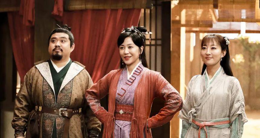 角色|《李茂扮太子》小品式的喜剧电影，入围金扫帚奖五个“大奖”