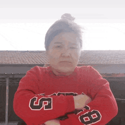 流量|网红郭老师排场大,四大城市粉丝为其投屏庆生,流量堪比顶流明星!