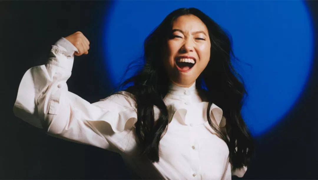 因为|奥卡菲娜：创造历史影后却惨遭谩骂，原因仅仅是因为长得丑？！