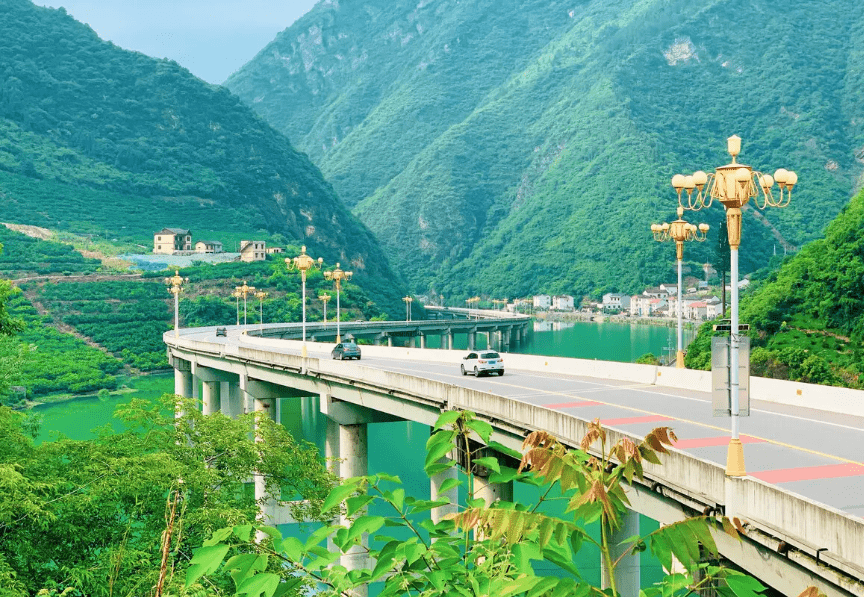  中国最美的6条水上公路，如同人间仙境，全部走过人生才完美