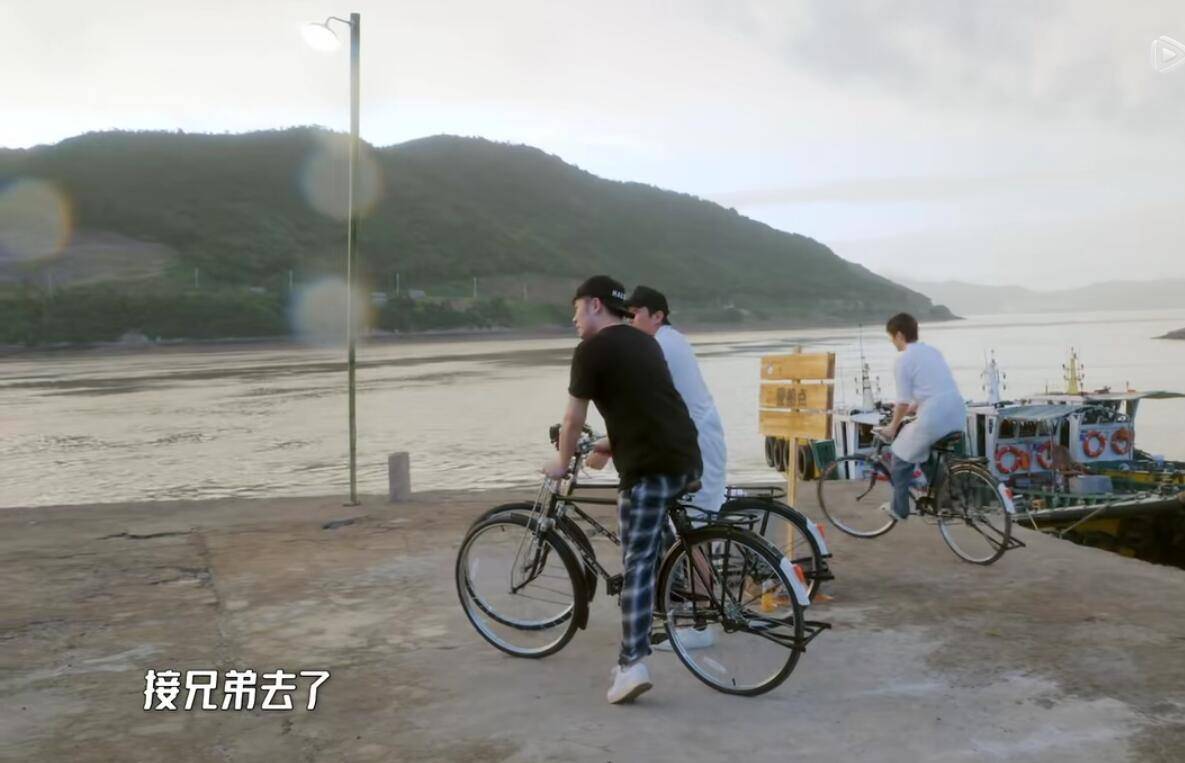 因为|两次爆梗的提议都被拒，到底是刘昊然太过分还是邓超陈赫太保守？？？