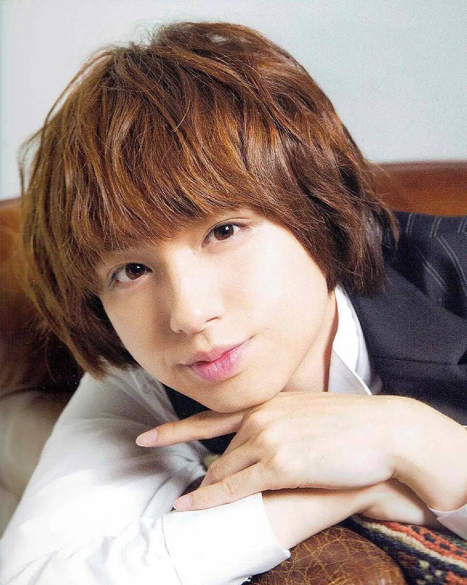 又一位管理大师 男明星一晚约会三女 本人承认事实并公开道歉 伊野尾慧 公寓 两个女生