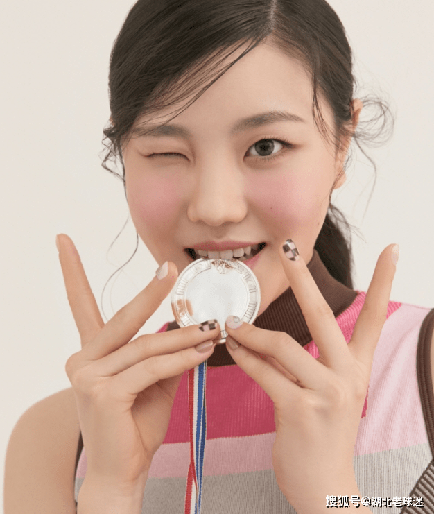 韩国美甲公司没选冬奥冠军,签下了2位美女选手_比赛_李宥_崔敏静