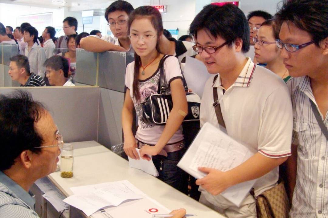 BOB全站上海人才储备公布招聘标准东北985没竞争资格留学生失去优势(图7)