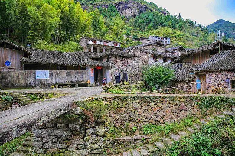 隐藏在浙江温州的古老村落，始建于宋代宝庆年间，村里有古庙古屋