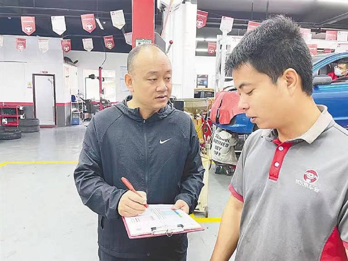 徐关平无悔从军路自主择业梦