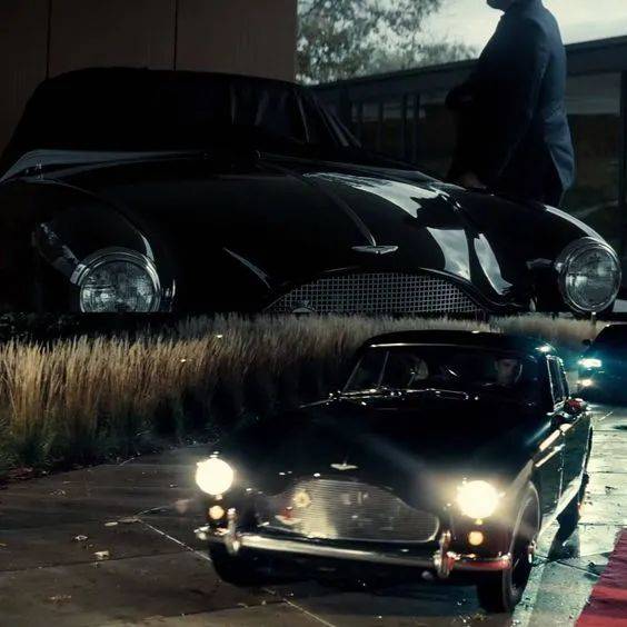 电影|《新蝙蝠侠》上映口碑炸裂!身价几百亿的蝙蝠侠,“超能力是有钱”…