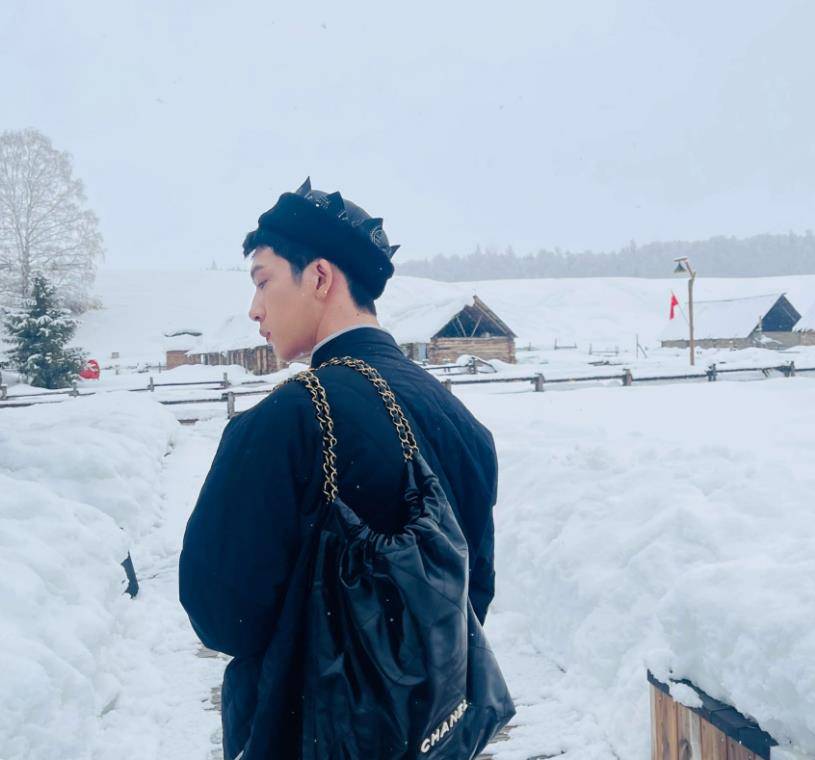 设计 太羞耻了!跟当红男明星谈恋爱都这么撩的吗?