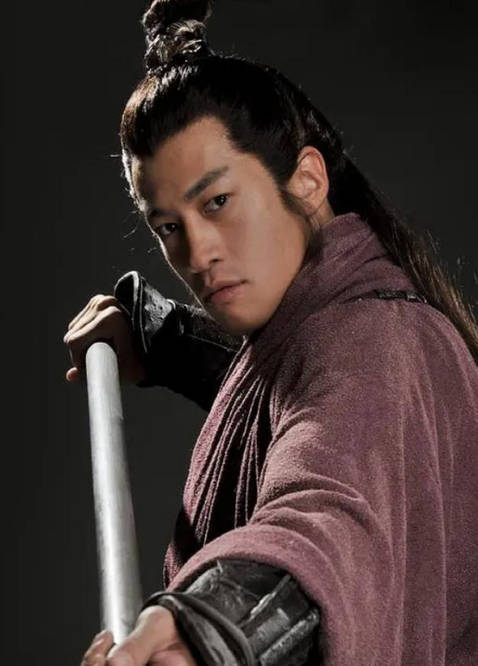 于和伟|看过陆毅版诸葛亮，再和唐国强版一比，新旧《三国》差距就出来了？