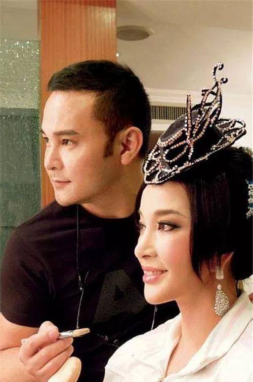 技术30岁少妇秒变18岁少女,时隔30年,毛戈平大师再出手