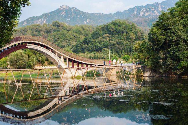 當然,這些都是著名的旅遊景點,在安徽還有很多人氣不高的小景點景色也