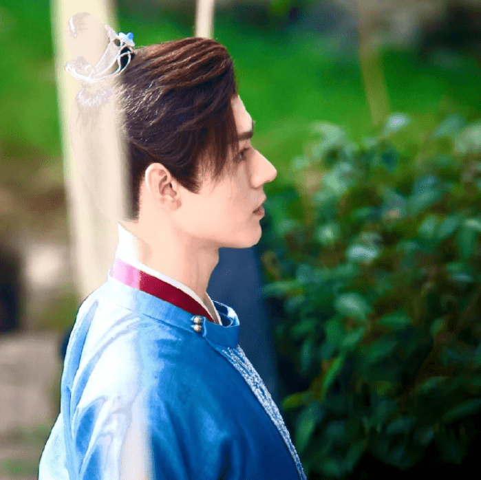 龚俊|韩烨任安乐片场牵手，哪知龚俊仪态成焦点，男星的自律性好强？？