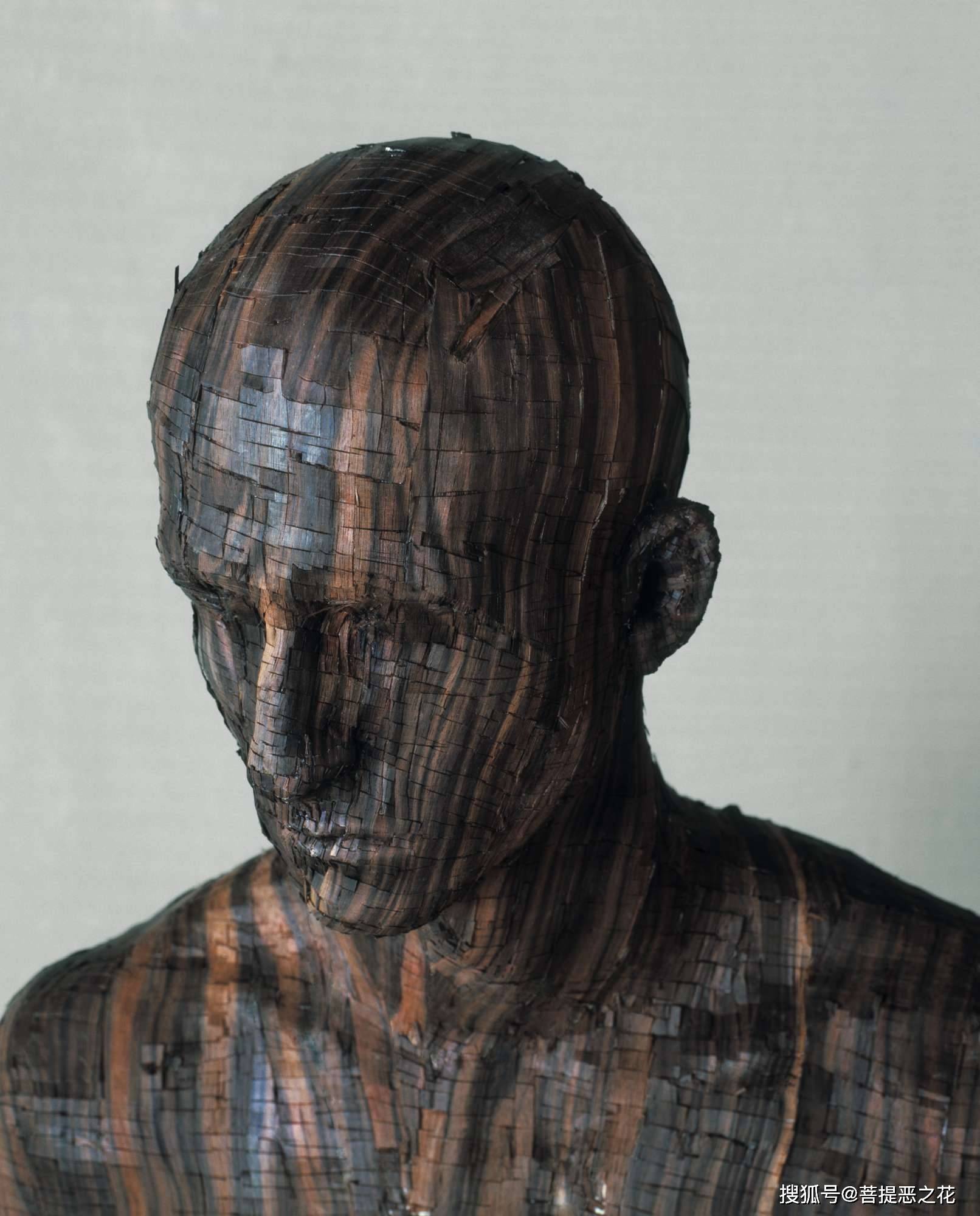 是蓝色的春天到了,预言家晃了晃耳朵,万物并不需要过多修饰行人道左边