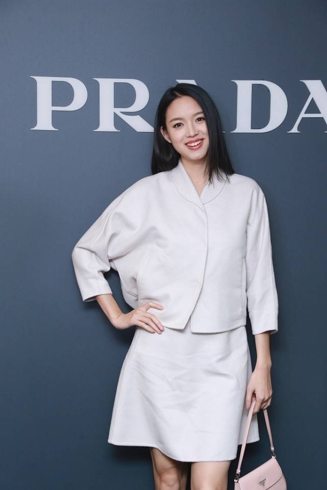 张梓琳 张梓琳“超模身材”好加分,182穿浅色修身裙好精致,气场不违和