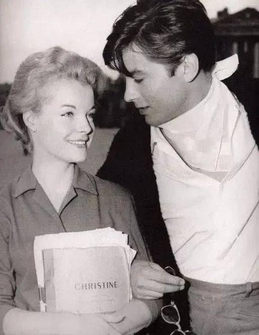 电影|阿兰·德龙还活着，但他告别世界的大幕已拉开