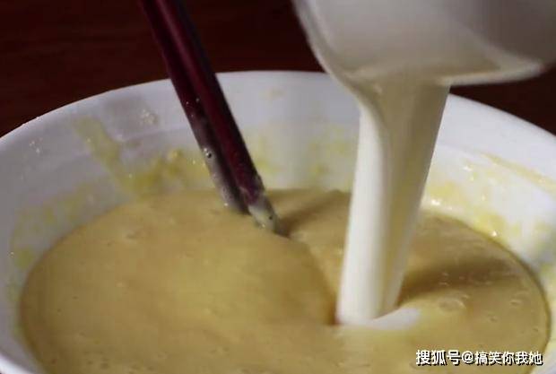 何炅老师同款酸奶蛋糕无水无油营养好吃孩子喜欢的家常辅食