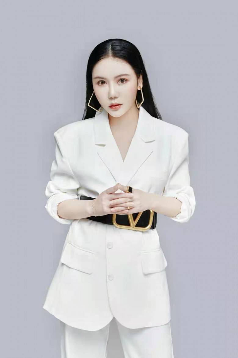 希洛缇榜样人物—大区总监_团队_业绩_爆破