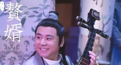 现实|电视剧《心居》中海清的蠢萌老公顾磊下线，现实中他比海清小12岁