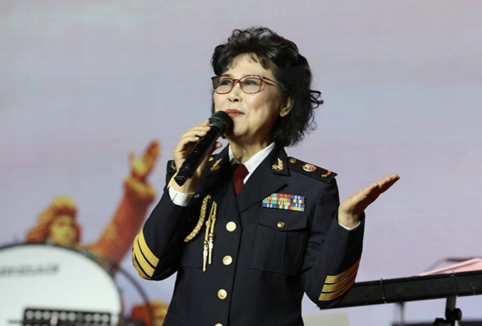 《泉水叮咚响》卞小贞:丈夫为爱放弃出国,脑瘫儿子是我们的骄傲