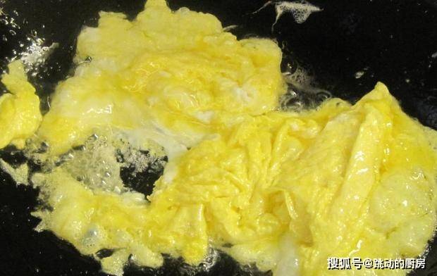 做法|它被称为“安神菜”,春天记得吃,营养丰富口感好,家中要常备