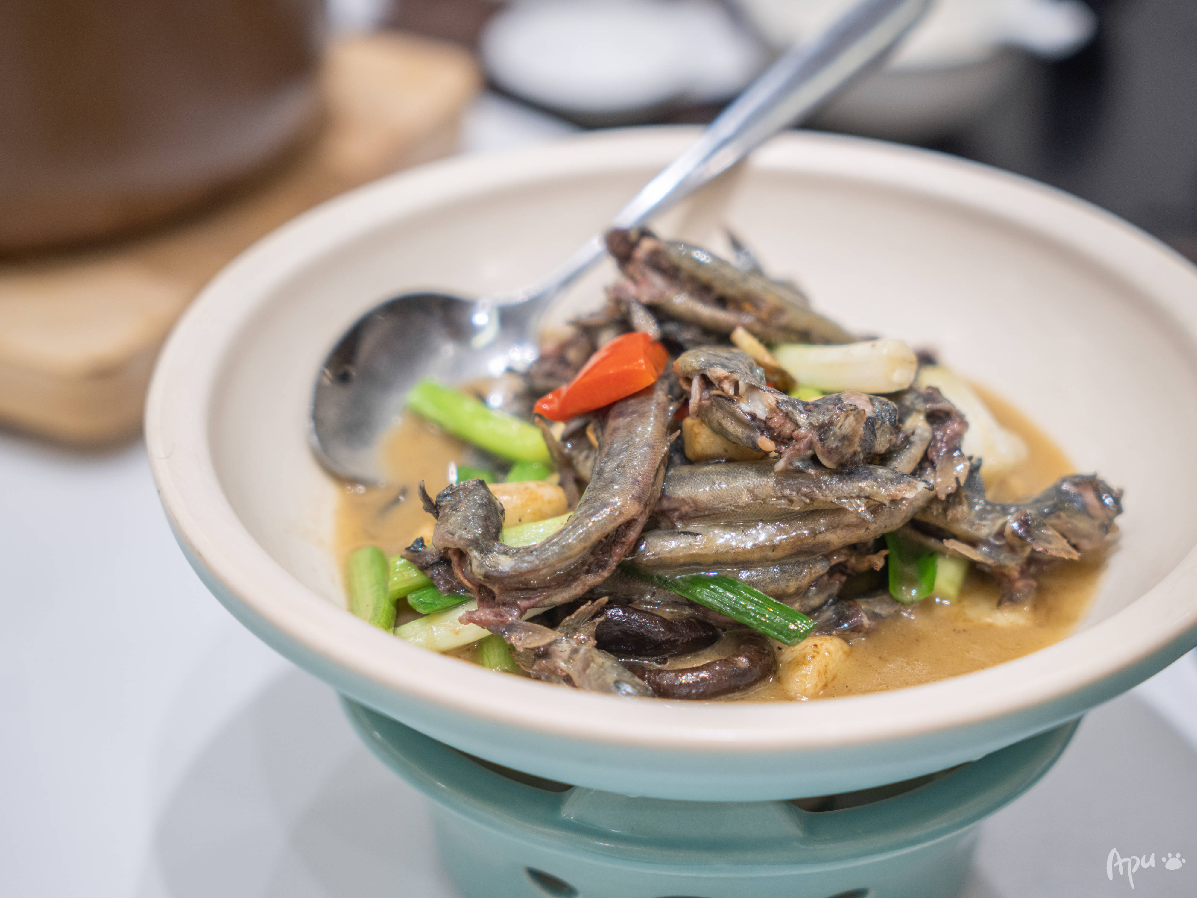 地道的粤菜私房菜首选就来泷悦!_龙骨_口感_跳跳鱼