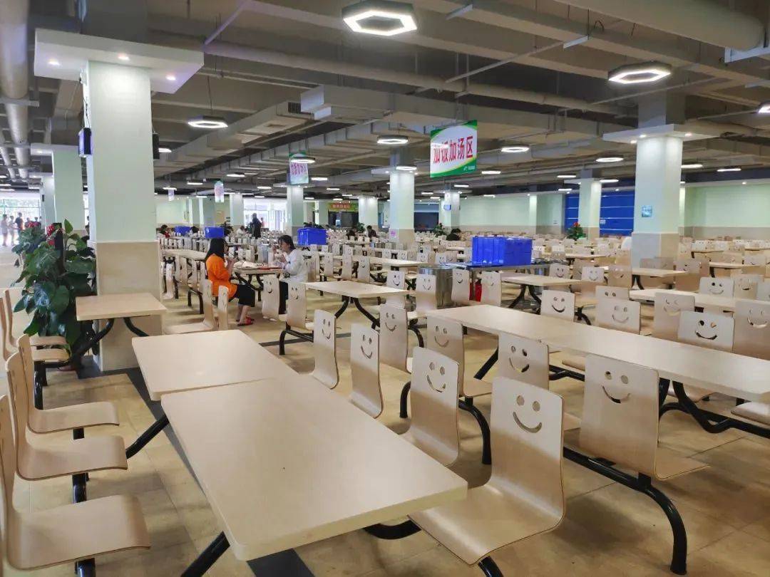 东莞清溪电子厂工作环境怎么样