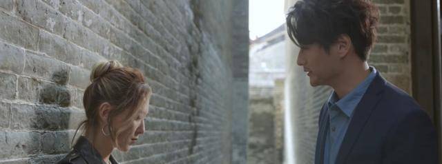 原生家庭|《港爱》陈子欣&amp;纪家希：她和他是同类，终生的敌人只有自己