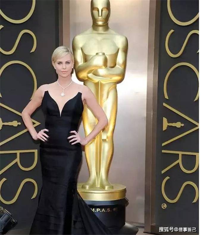 女神|香水女神查理·兹塞隆：天生美貌，却不愿做花瓶，至今没有结婚！