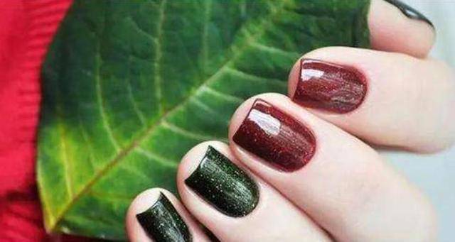 原创美甲颜色搭配绿色指甲油搭配什么颜色的指甲油比较好看