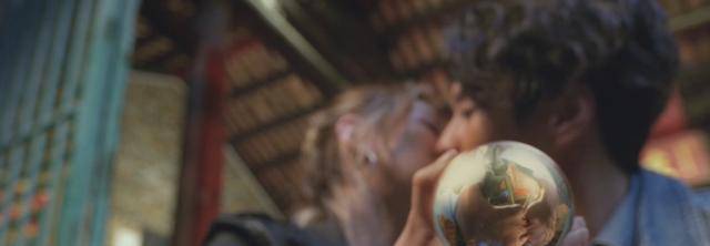 原生家庭|《港爱》陈子欣&amp;纪家希：她和他是同类，终生的敌人只有自己