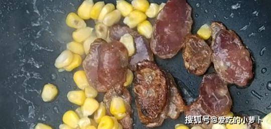 美食|香肠的美味新吃法，烹饪简单，鲜香营养，大人小孩都爱吃