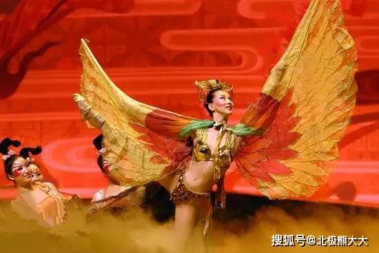 虽然都是歌舞团,但东方歌舞团和省歌舞团还是有些许不同,省歌舞团大