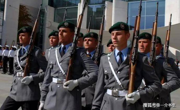 各国仪仗队使用的礼宾枪都有哪些