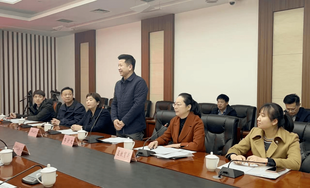 万柏林区委常委副区长李宏文,万柏林区教育局书记李波,万柏林区教育局