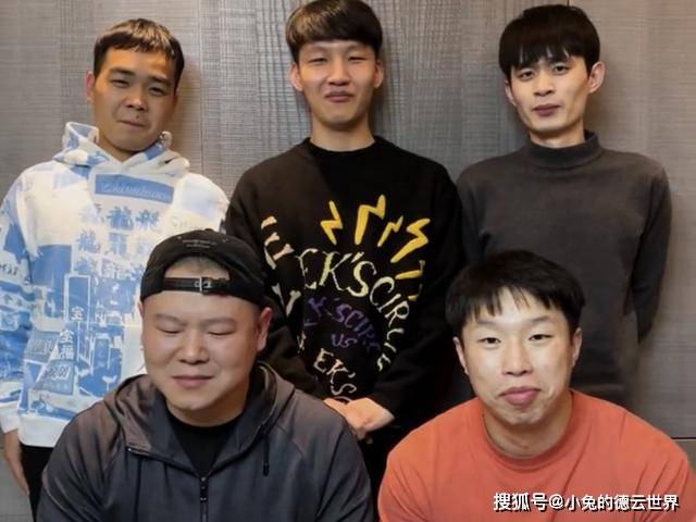 原创德云社二哥刘筱亭凌晨发文祝师父生日快乐粉丝你俩谁是师父